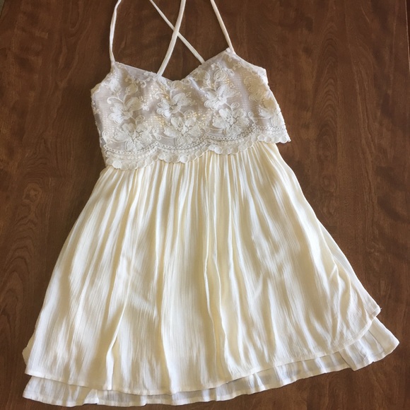 Hollister Dresses & Skirts - Hollister Sequin Lace Cream Layered Mini Dress